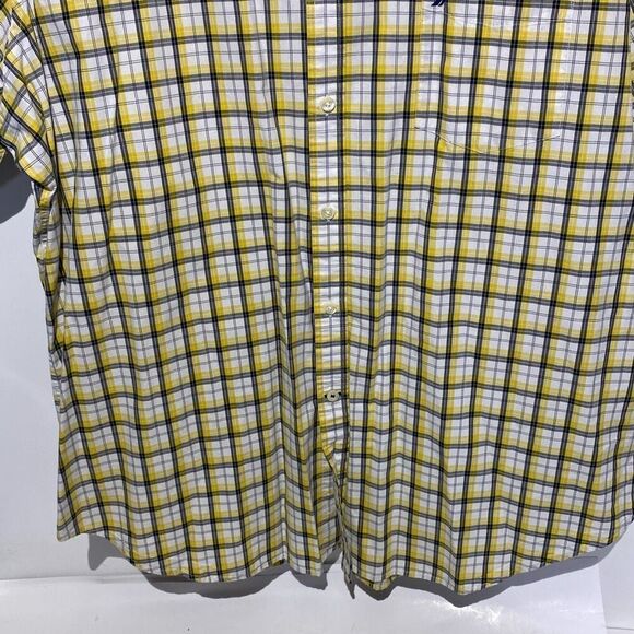 Nautica Men's Multicolor Sanded Poplin Plaid Short Sleeve Button Up Shirt XXL - Picture 2 of 9